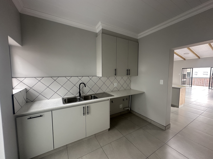 3 Bedroom Property for Sale in Fraaiuitsig Western Cape